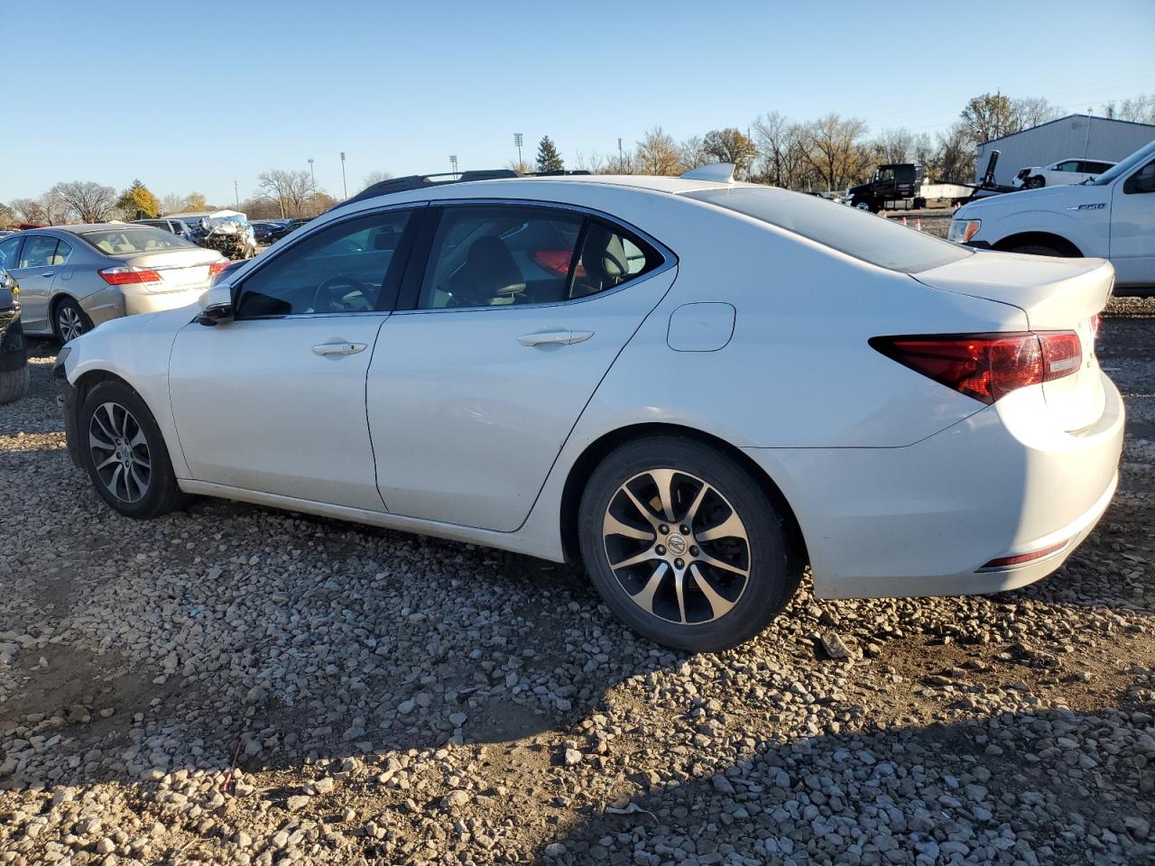 VIN 19UUB1F37FA002402 2015 ACURA TLX no.2