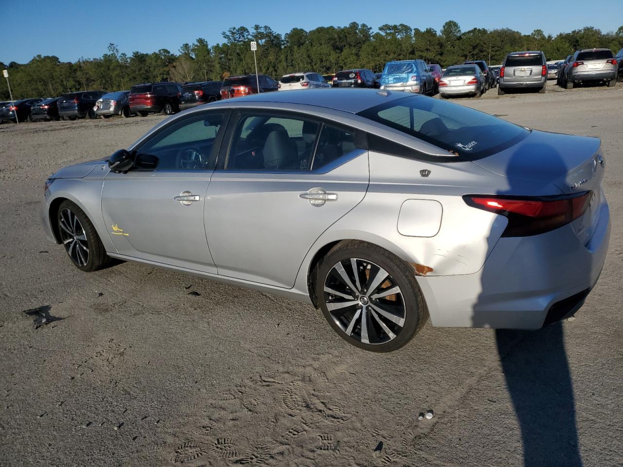 2021 Nissan Altima - Image 2
