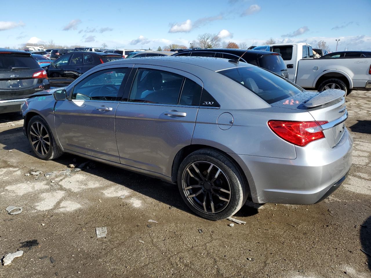 2013 Chrysler 200 - Image 2