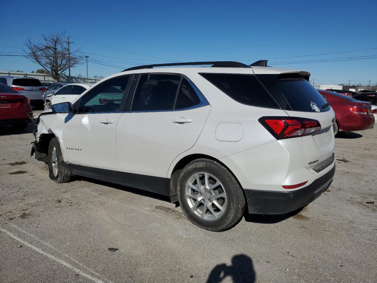 2022 Chevrolet Equinox - Image 2