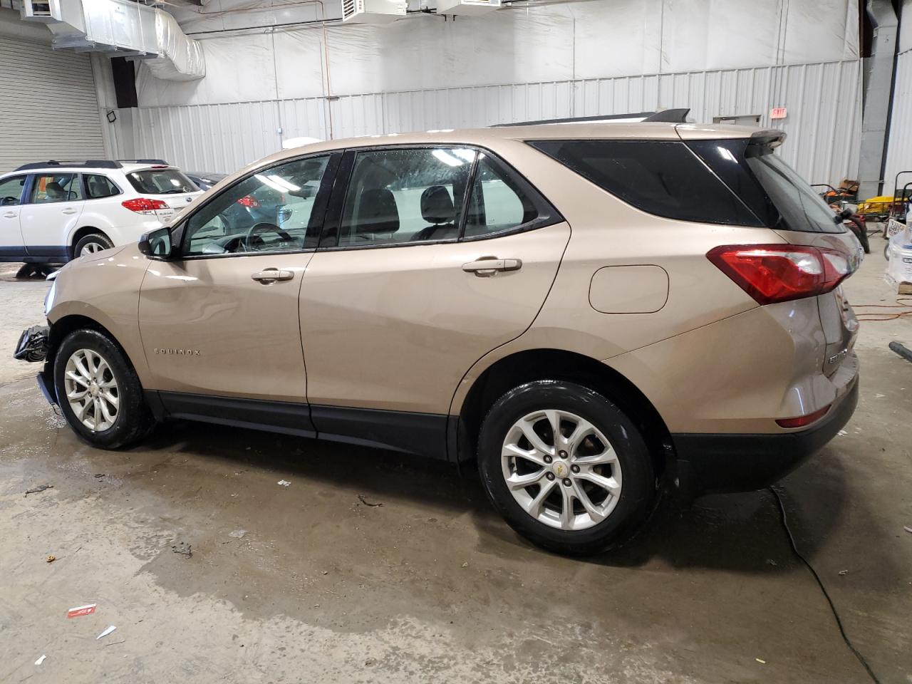 2019 Chevrolet Equinox - Image 2