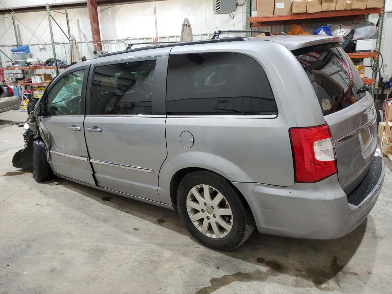 2014 Chrysler Town & Country - Image 2