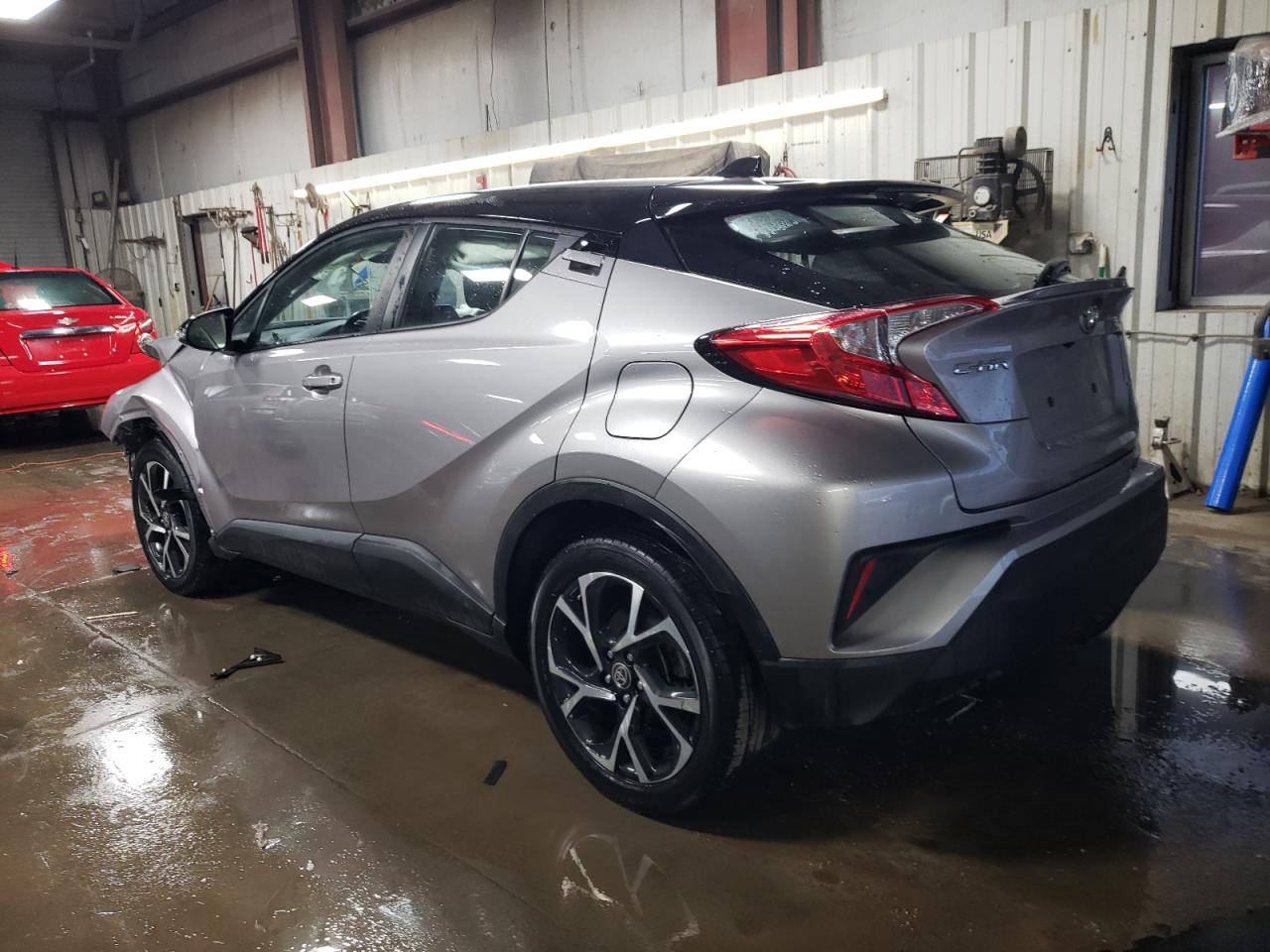 VIN NMTKHMBX0LR117385 2020 TOYOTA C-HR no.2