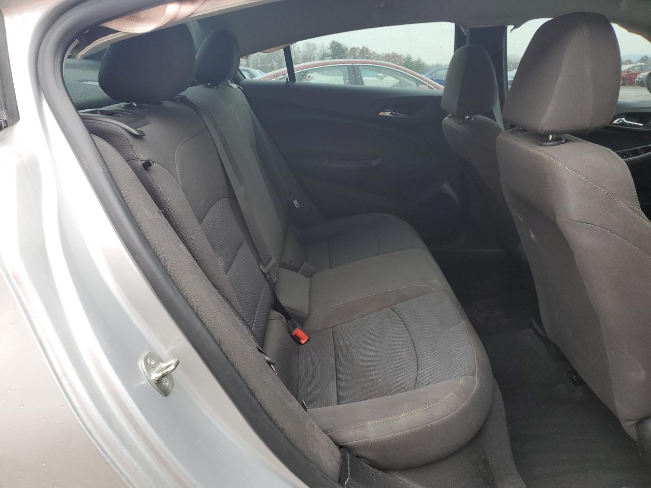 2019 Chevrolet Cruze - Image 10