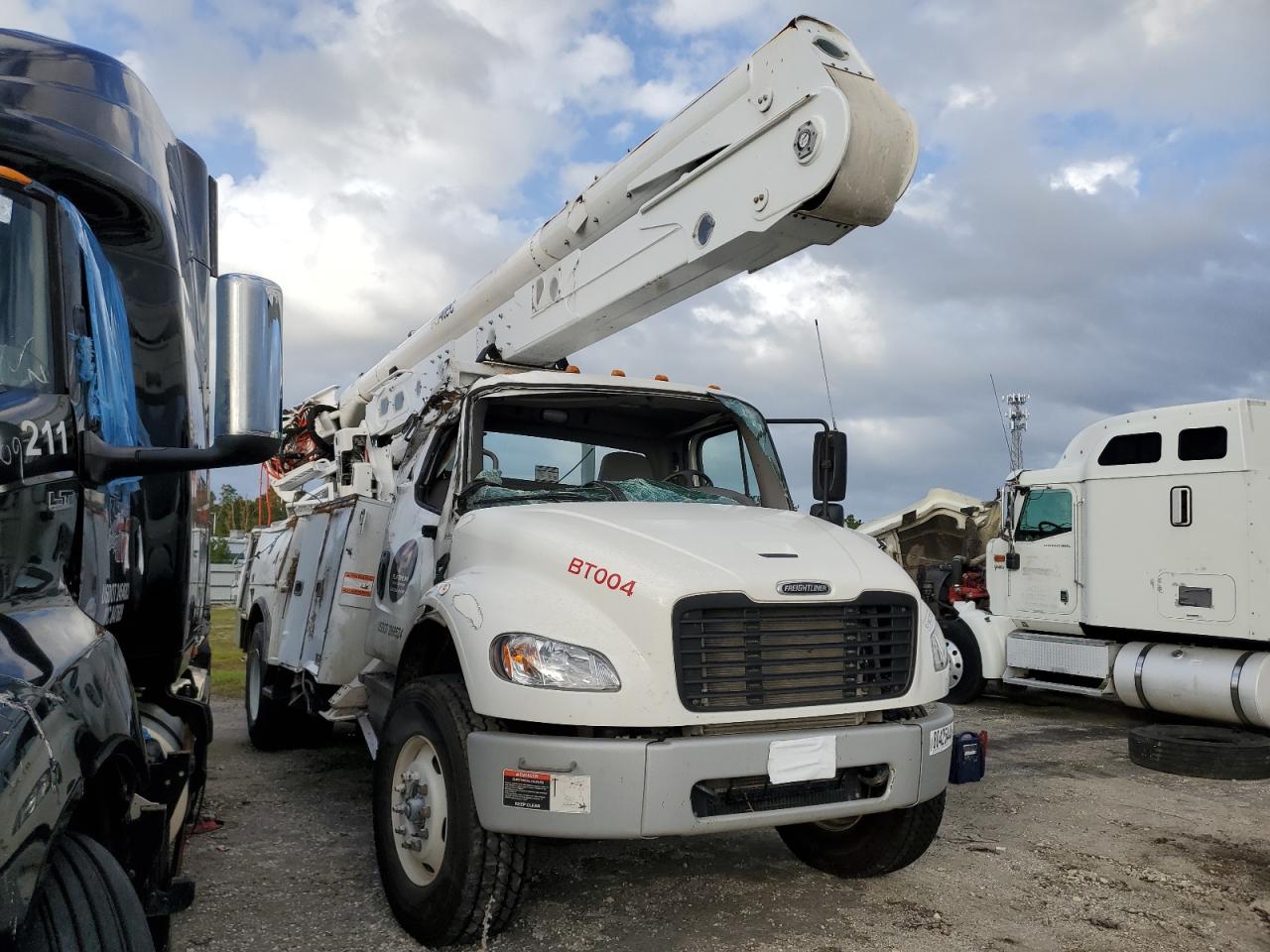 2023 Freightliner M2 106 Medium Duty იყიდება Jacksonville-ში, FL - Rollover