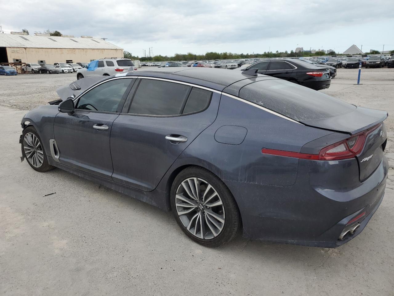 VIN KNAE25LA4K6064105 2019 KIA STINGER no.2