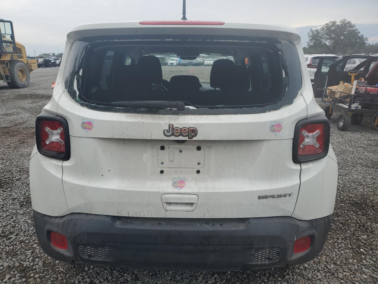 2020 Jeep Renegade - Image 6