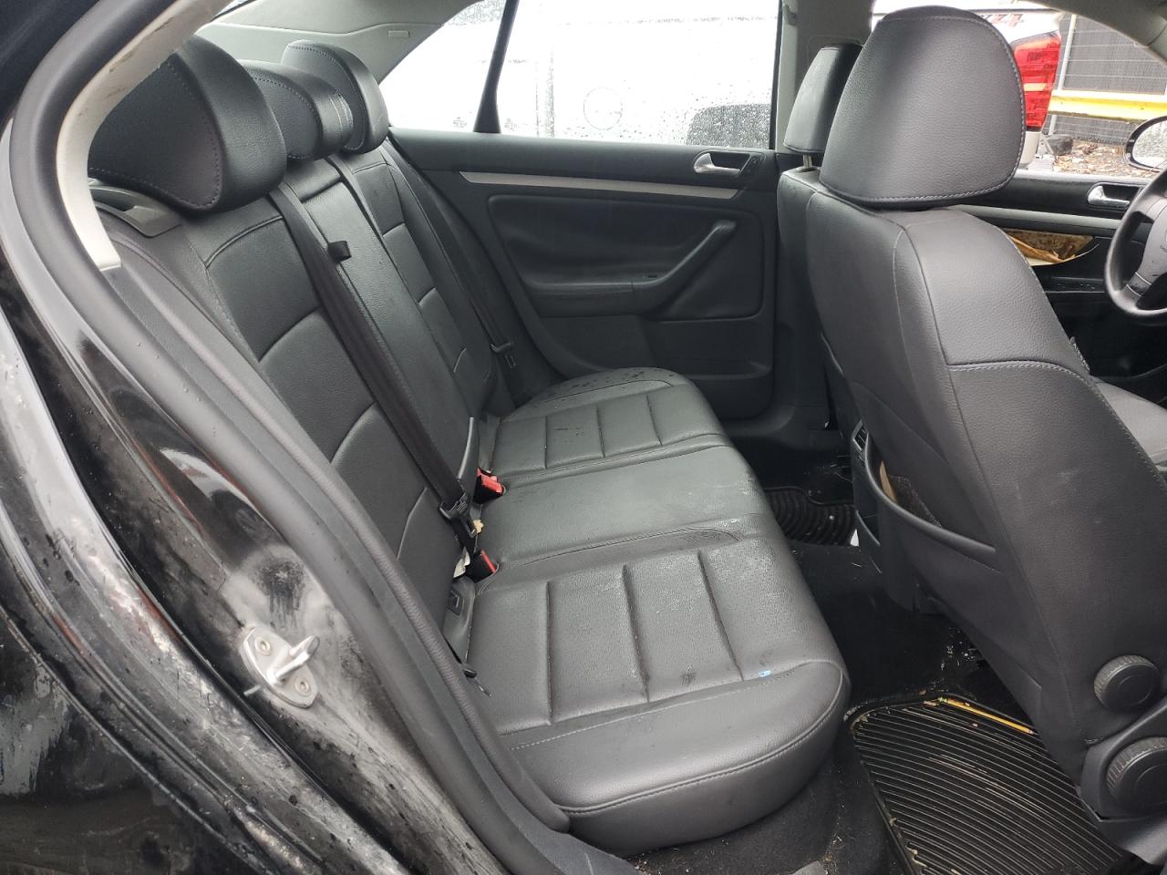 2007 Volkswagen Jetta - Image 10