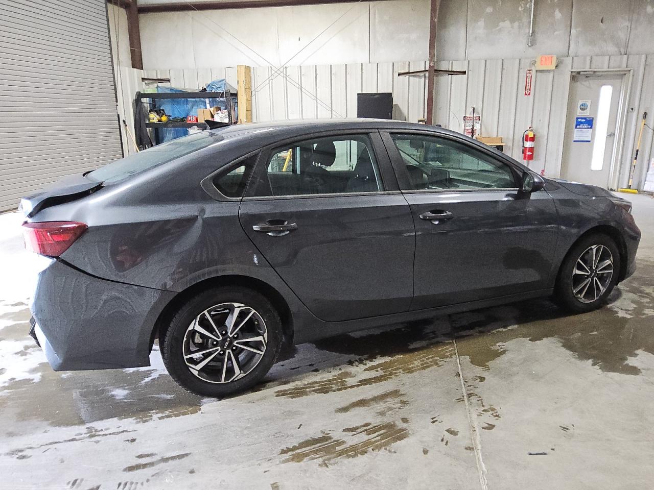 2023 Kia Forte - Image 3