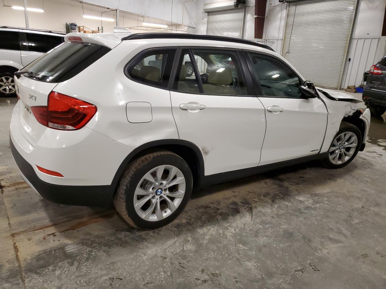 VIN WBAVL1C59EVY19901 2014 BMW X1 no.3