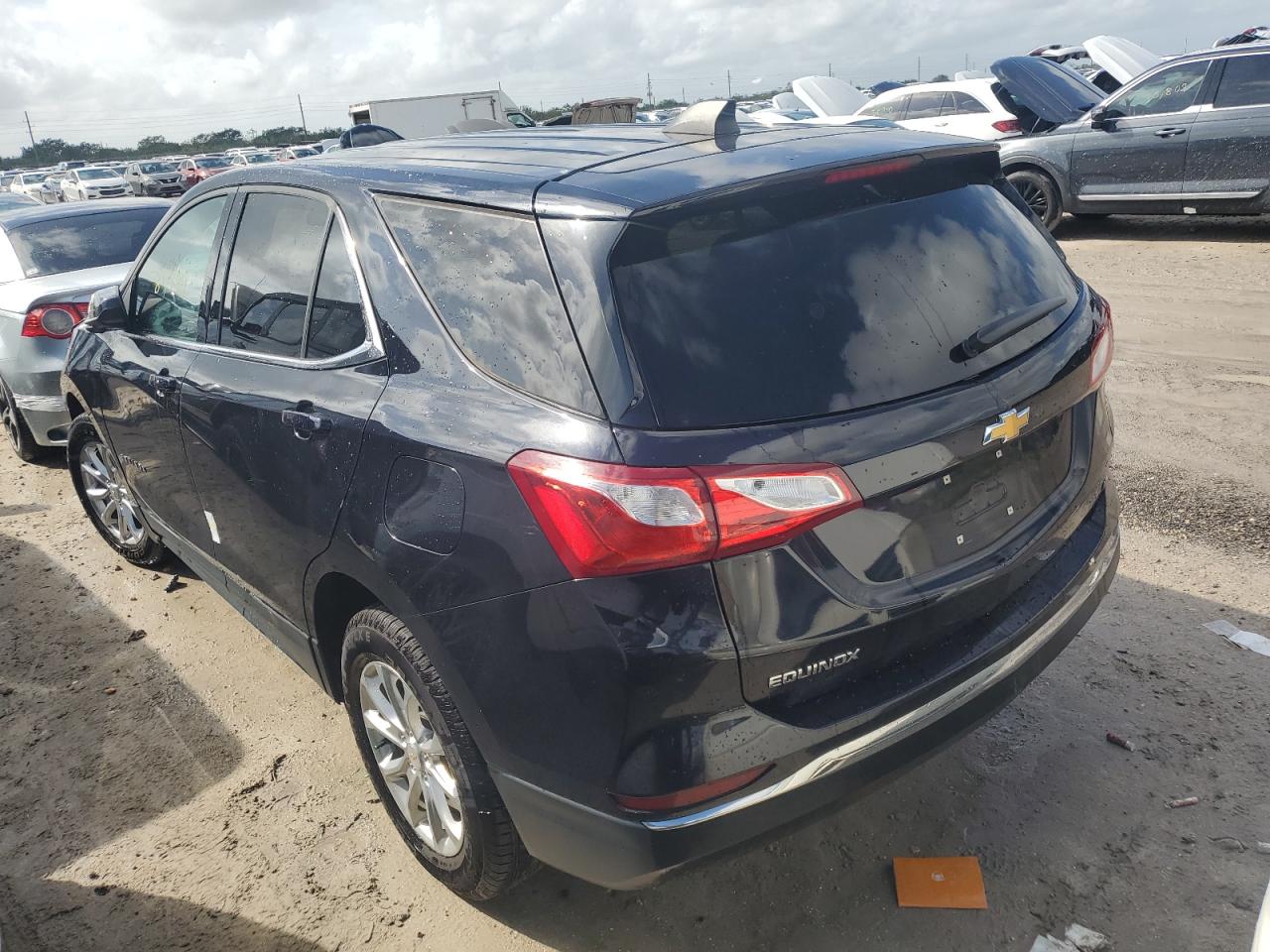 2020 Chevrolet Equinox - Image 2