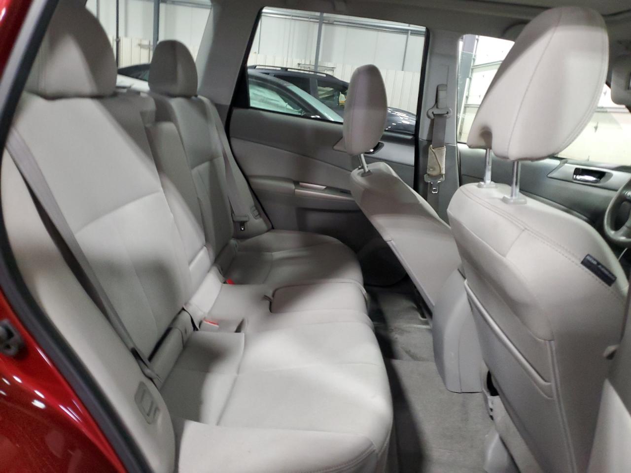 2010 Subaru Forester - Image 11