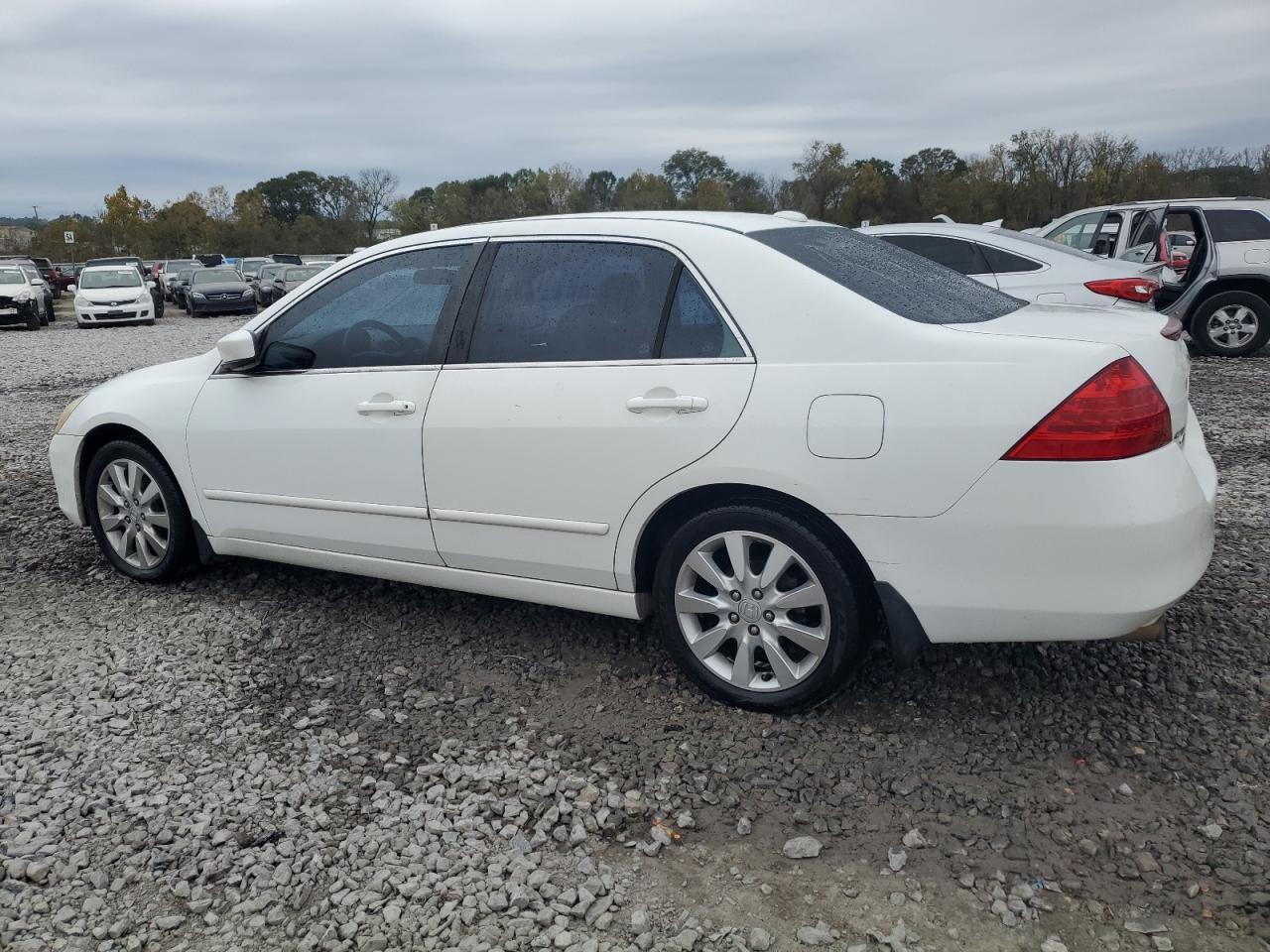 2006 Honda Accord - Image 2