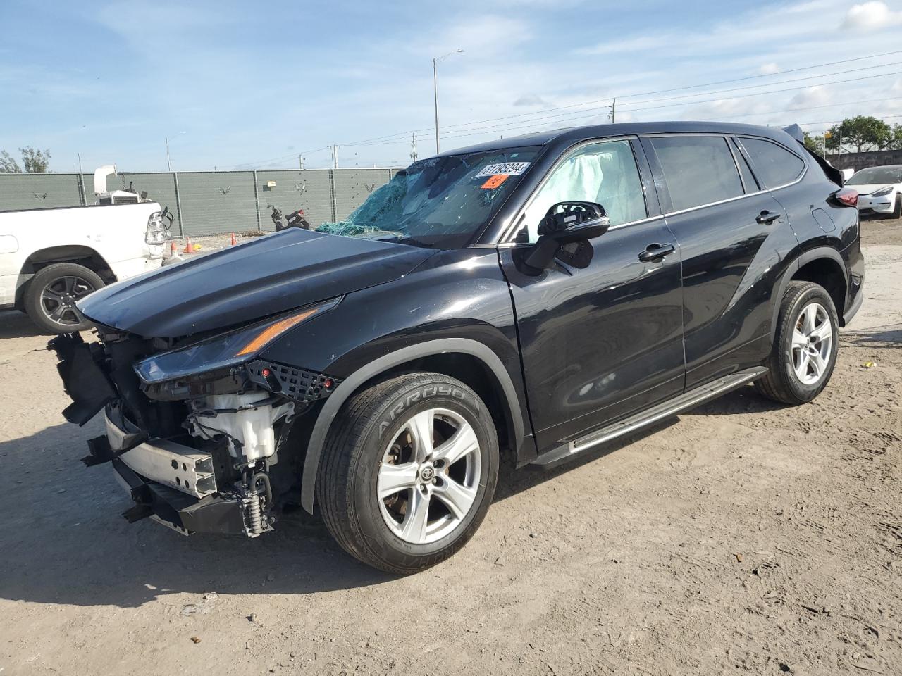 2021 Toyota Highlander - Image 1