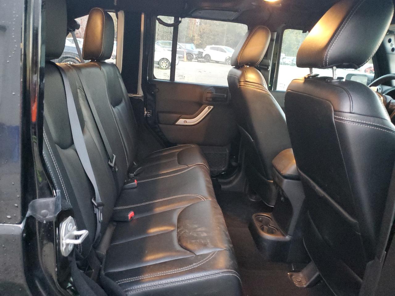 2016 Jeep Wrangler - Image 11
