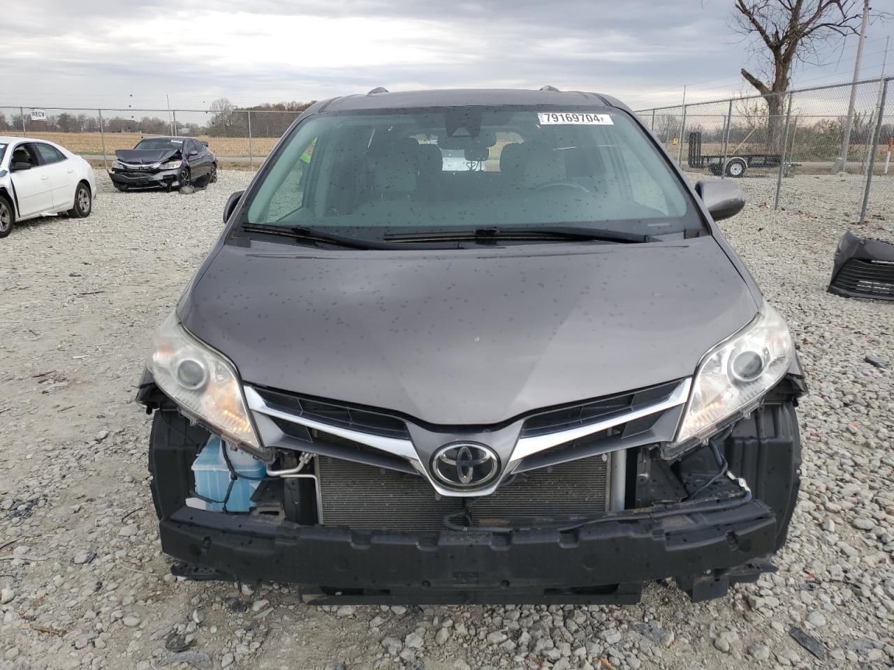 2019 Toyota Sienna - Image 5