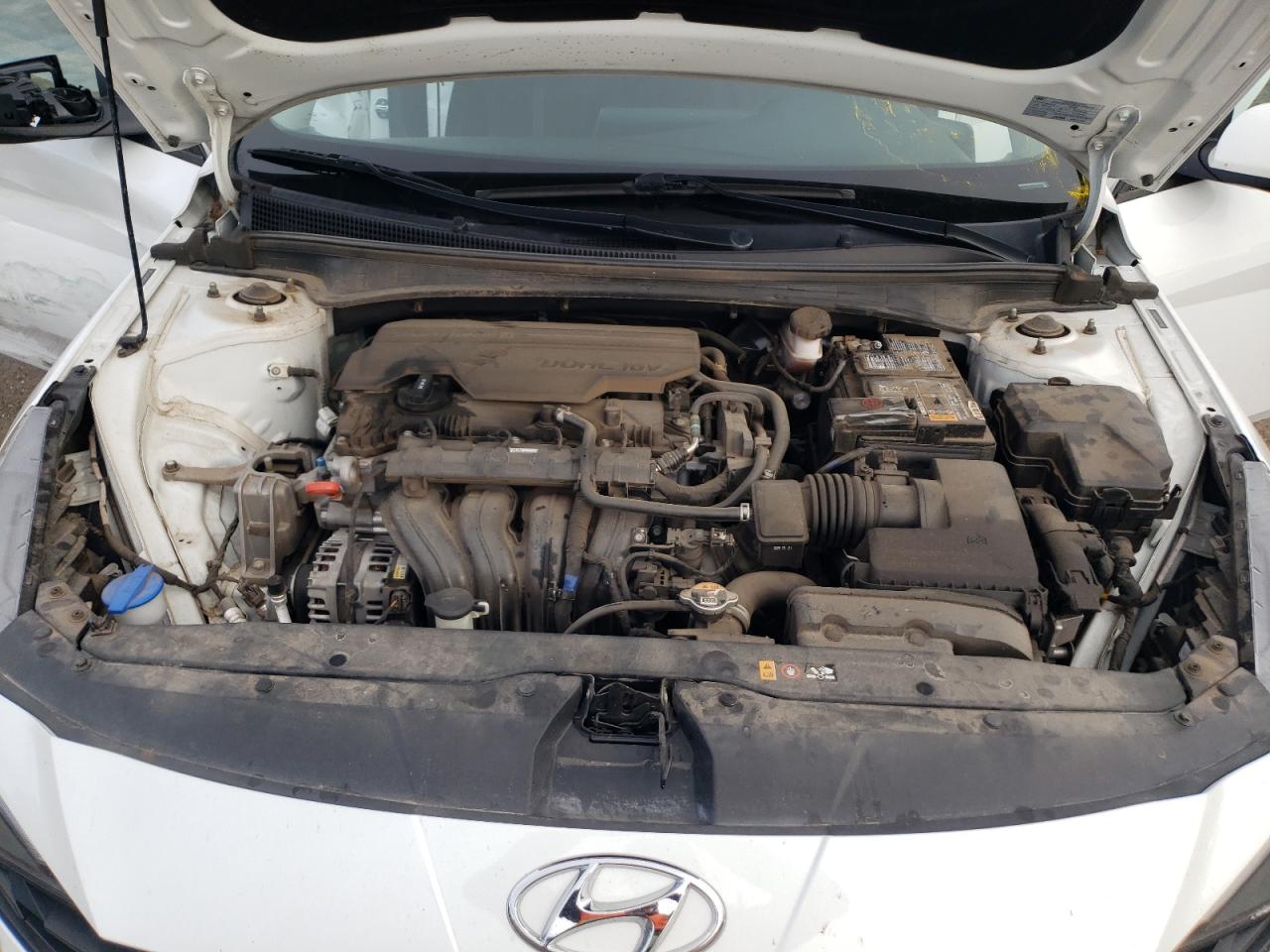 2021 Hyundai Elantra - Image 13