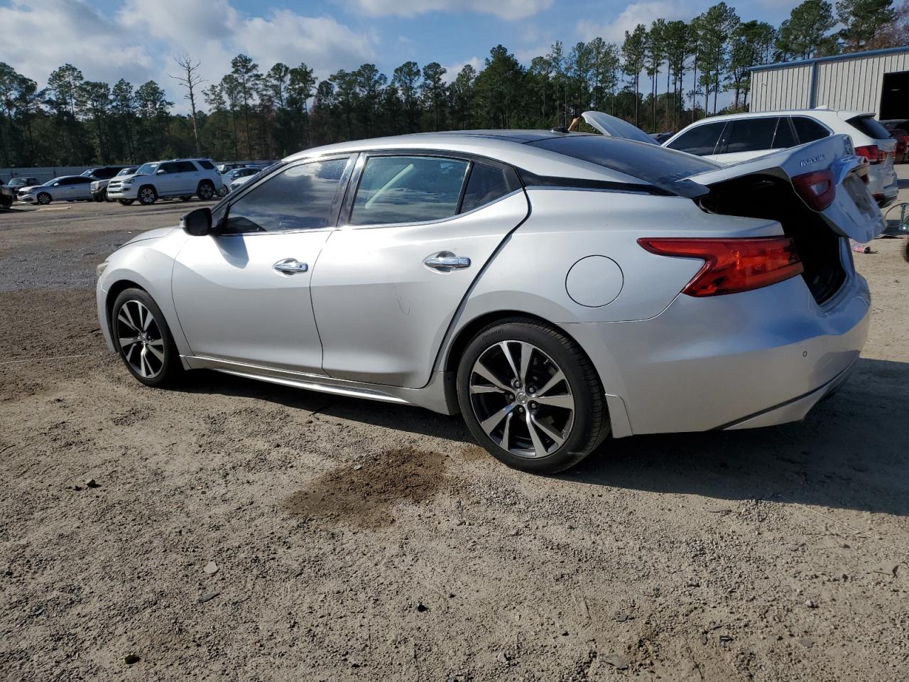 2017 Nissan Maxima - Image 2