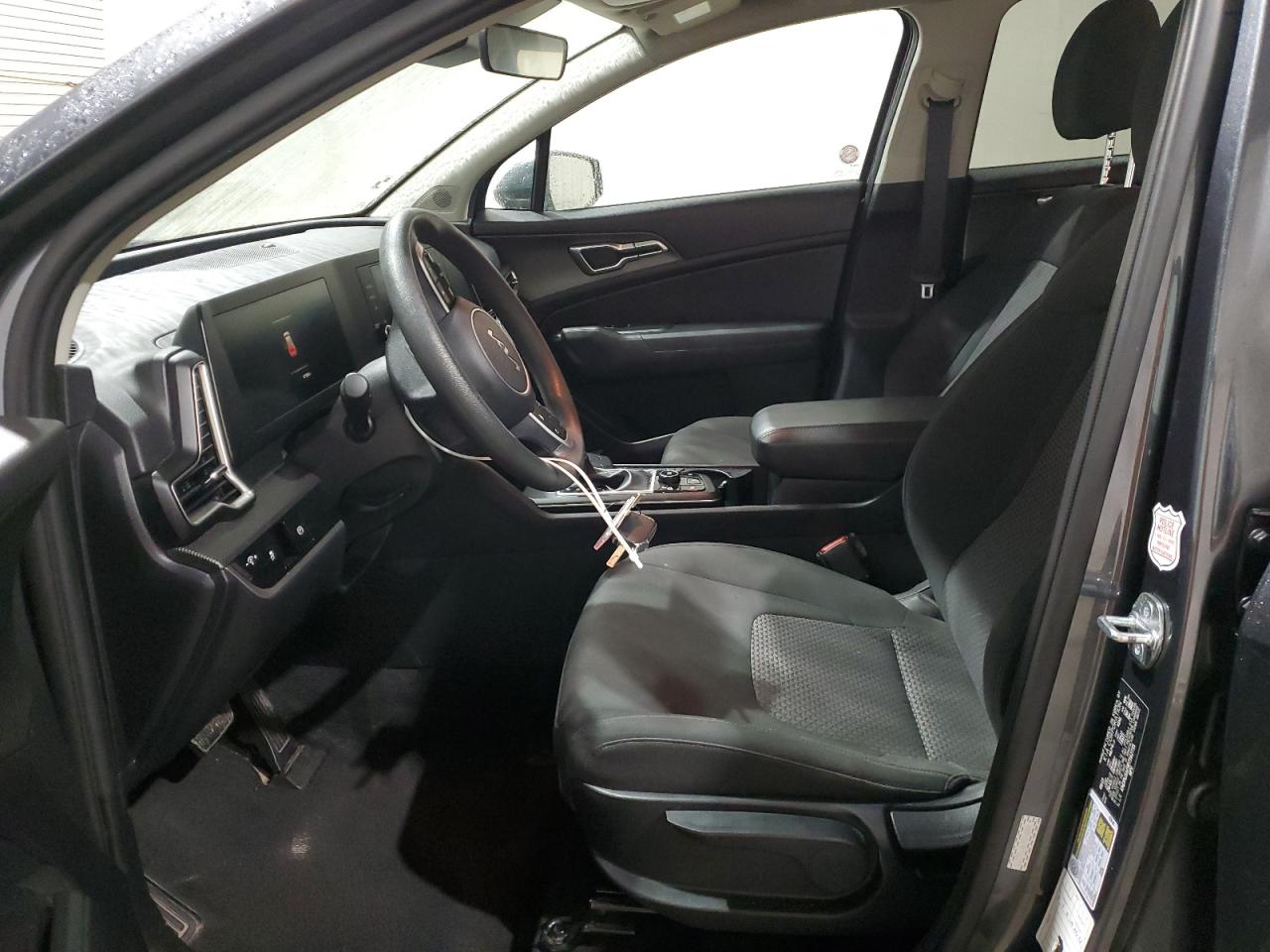 2023 Kia Sportage - Image 7