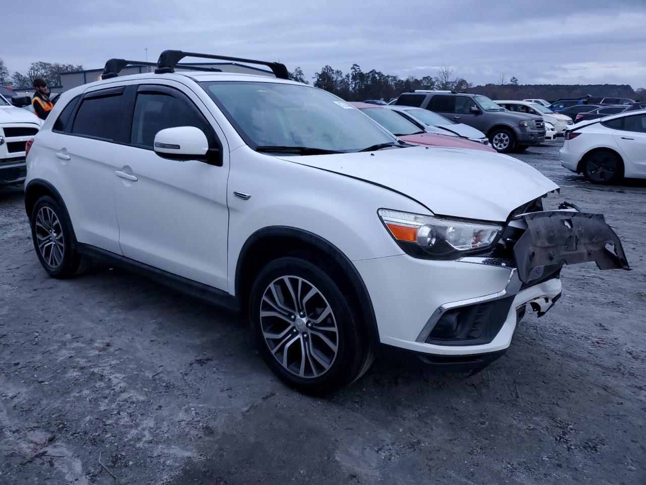 2019 Mitsubishi Outlander - Image 4