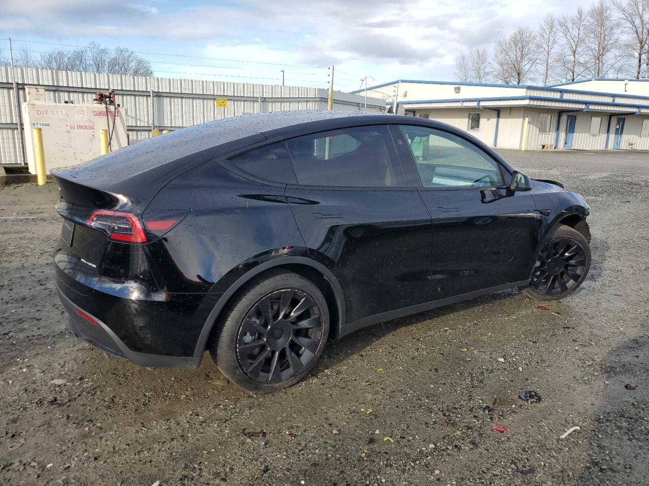 VIN 7SAYGDEE3PF912209 2023 TESLA MODEL Y no.3