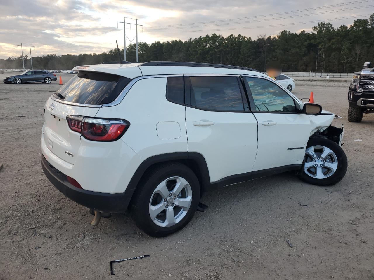 2021 Jeep Compass - Image 3