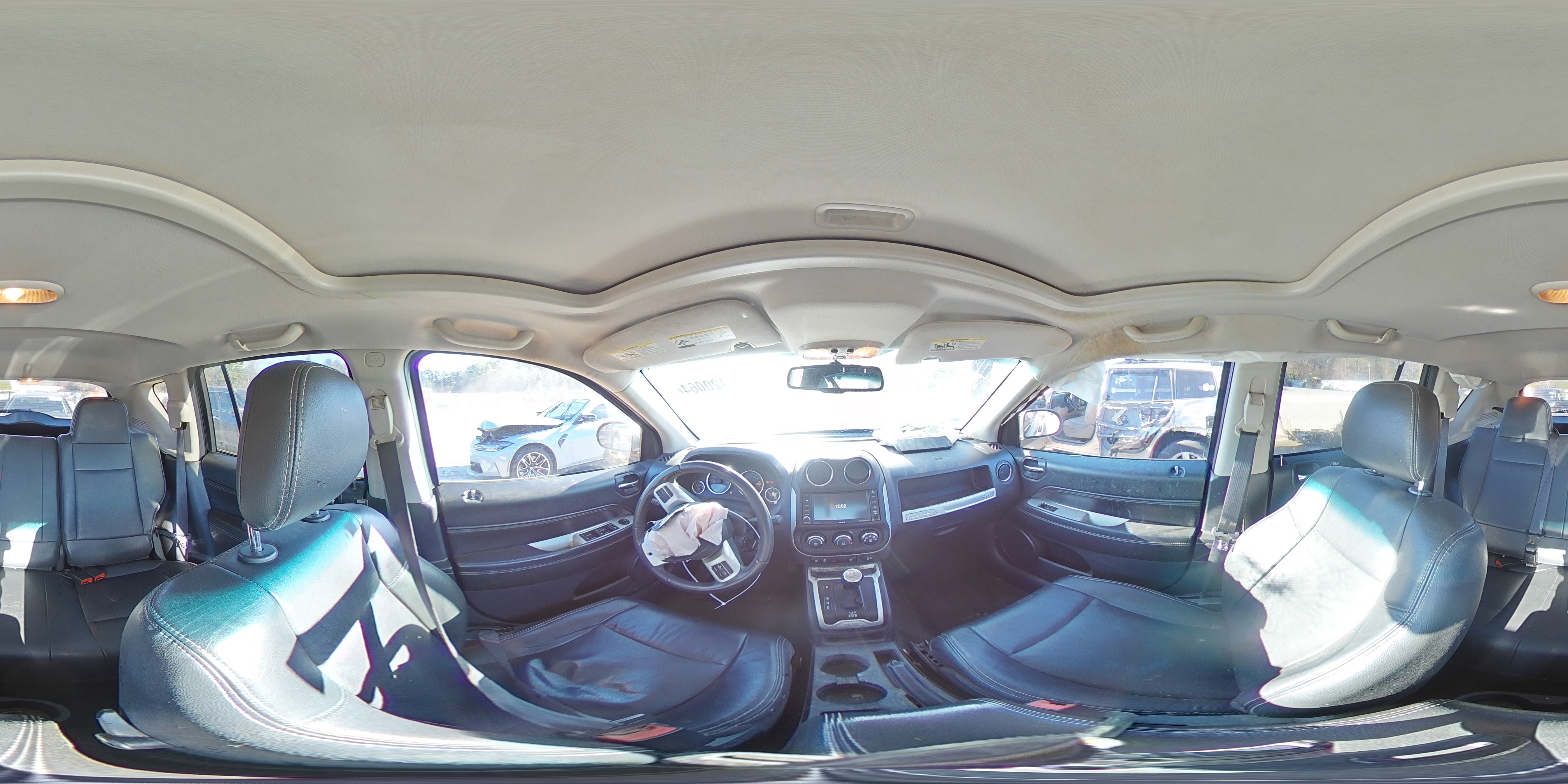 2016 Jeep Compass - Image 14