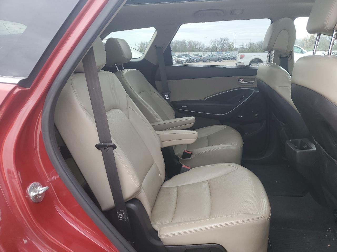 2018 Hyundai Santa Fe - Image 12