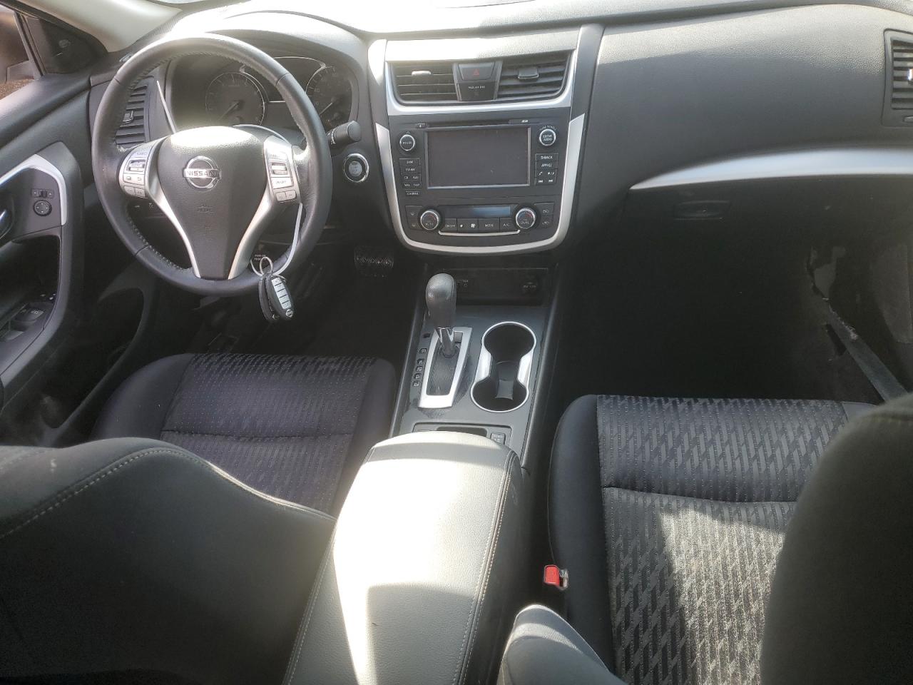 2016 Nissan Altima - Image 8