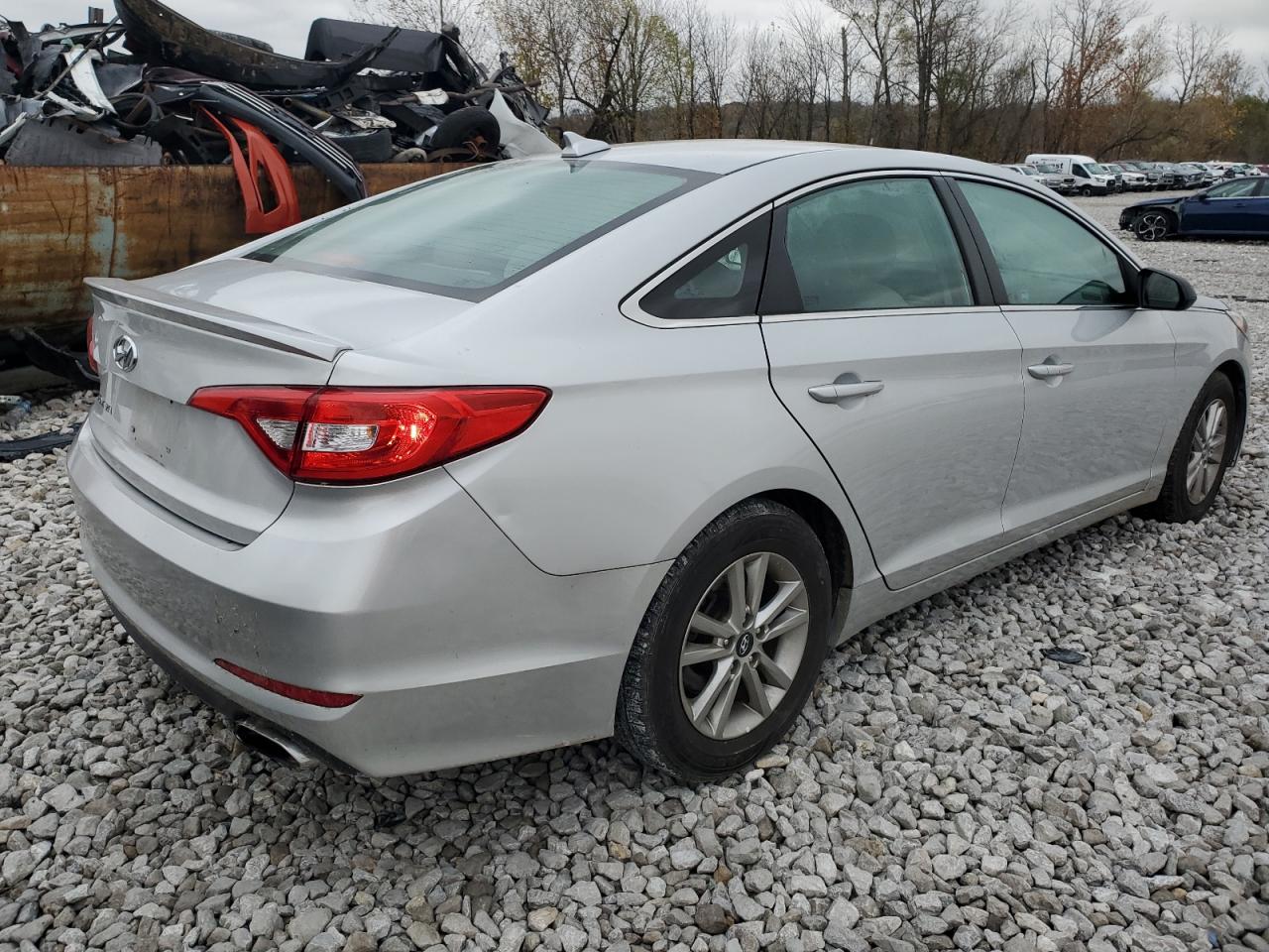 2017 Hyundai Sonata - Image 3