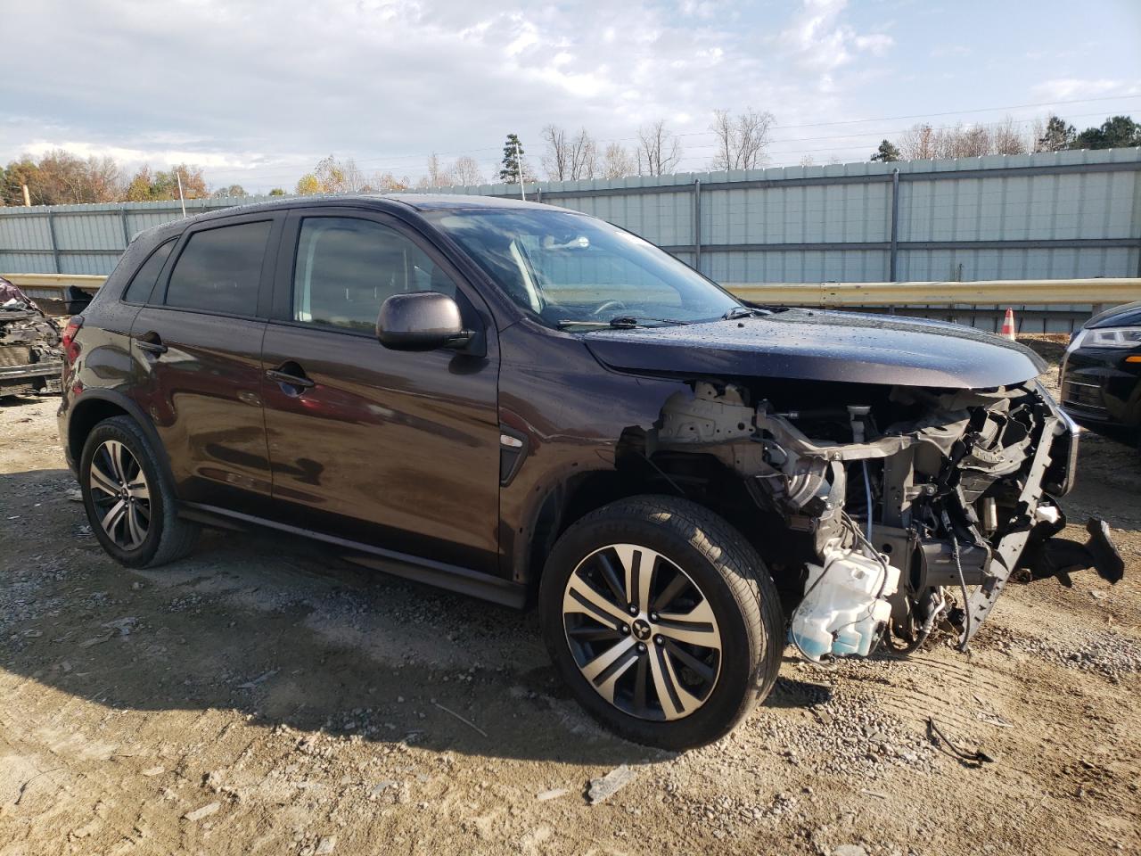 2020 Mitsubishi Outlander - Image 4