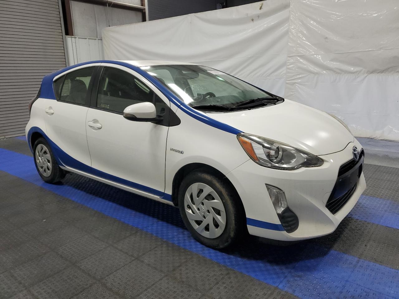 2016 Toyota Prius - Image 4