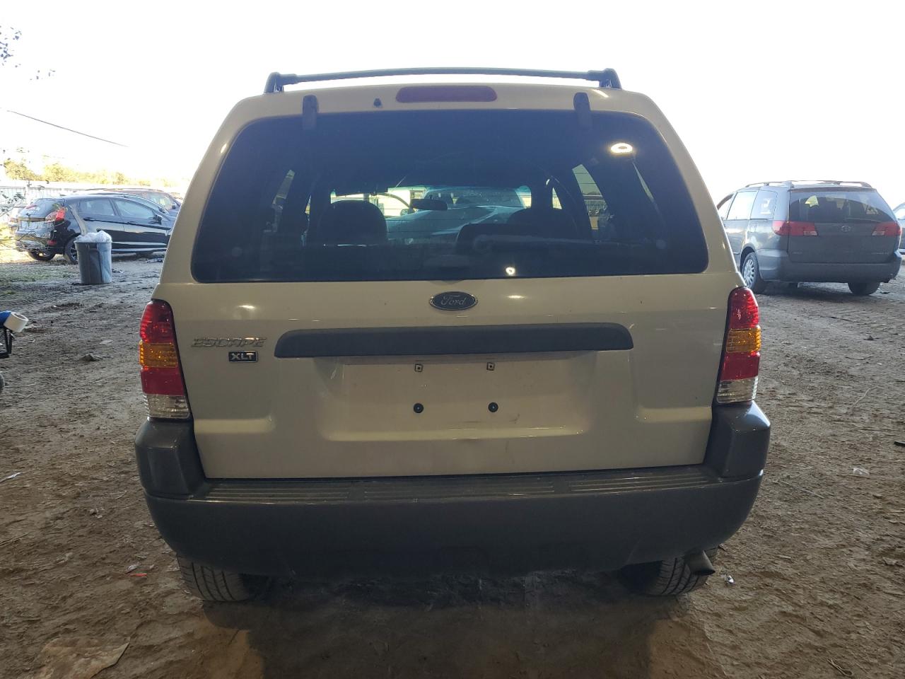 2004 Ford Escape Xlt VIN: 1FMYU93124KB61147 Lot: 80429574