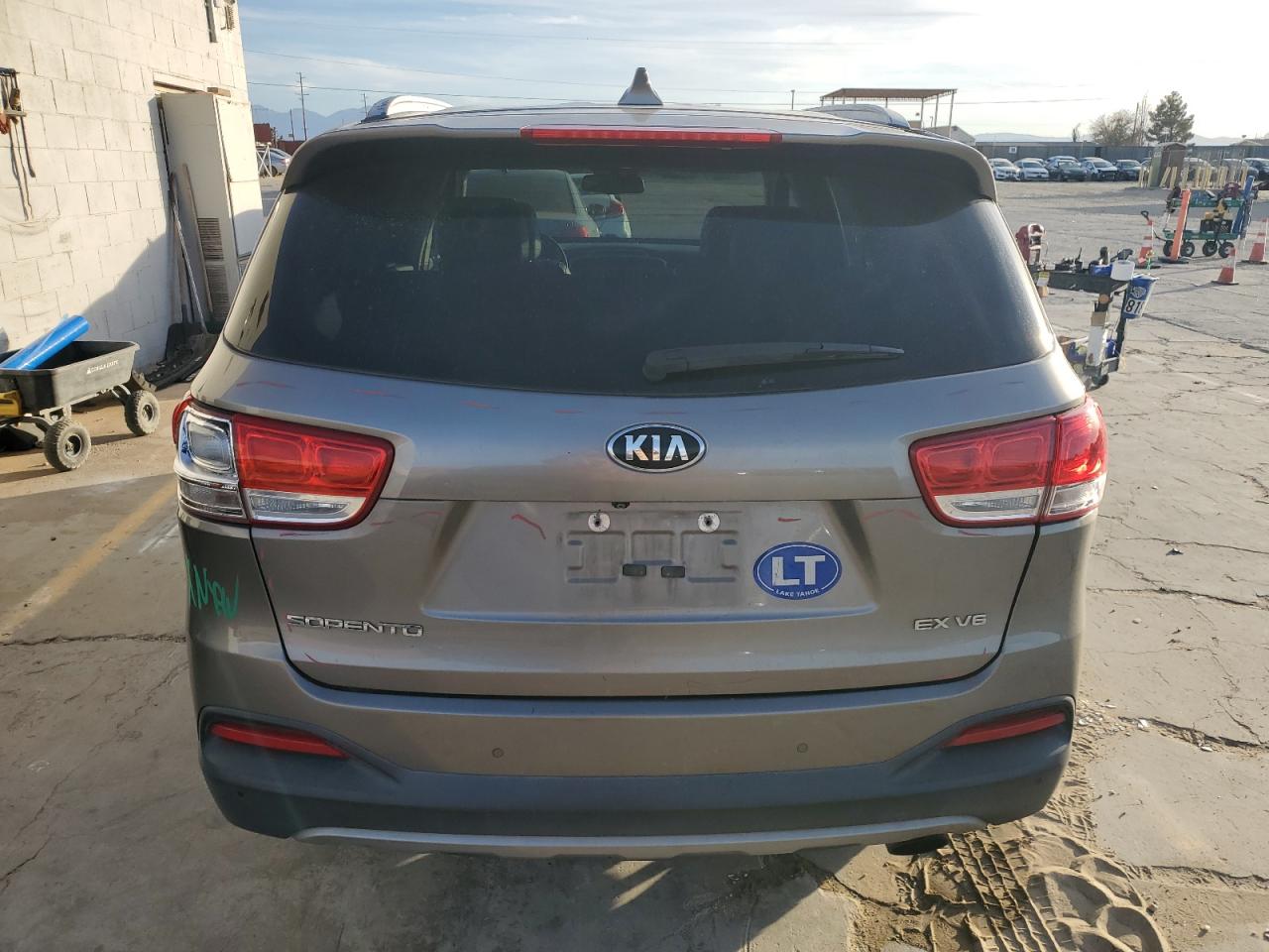 2017 Kia Sorento Ex VIN: 5XYPH4A55HG204050 Lot: 81195654