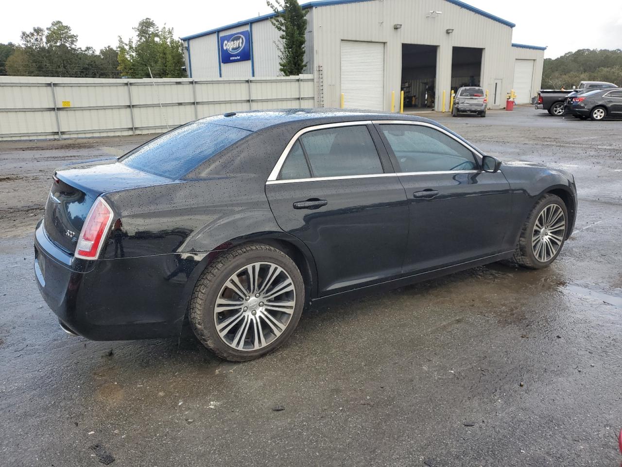 2013 Chrysler 300 - Image 3
