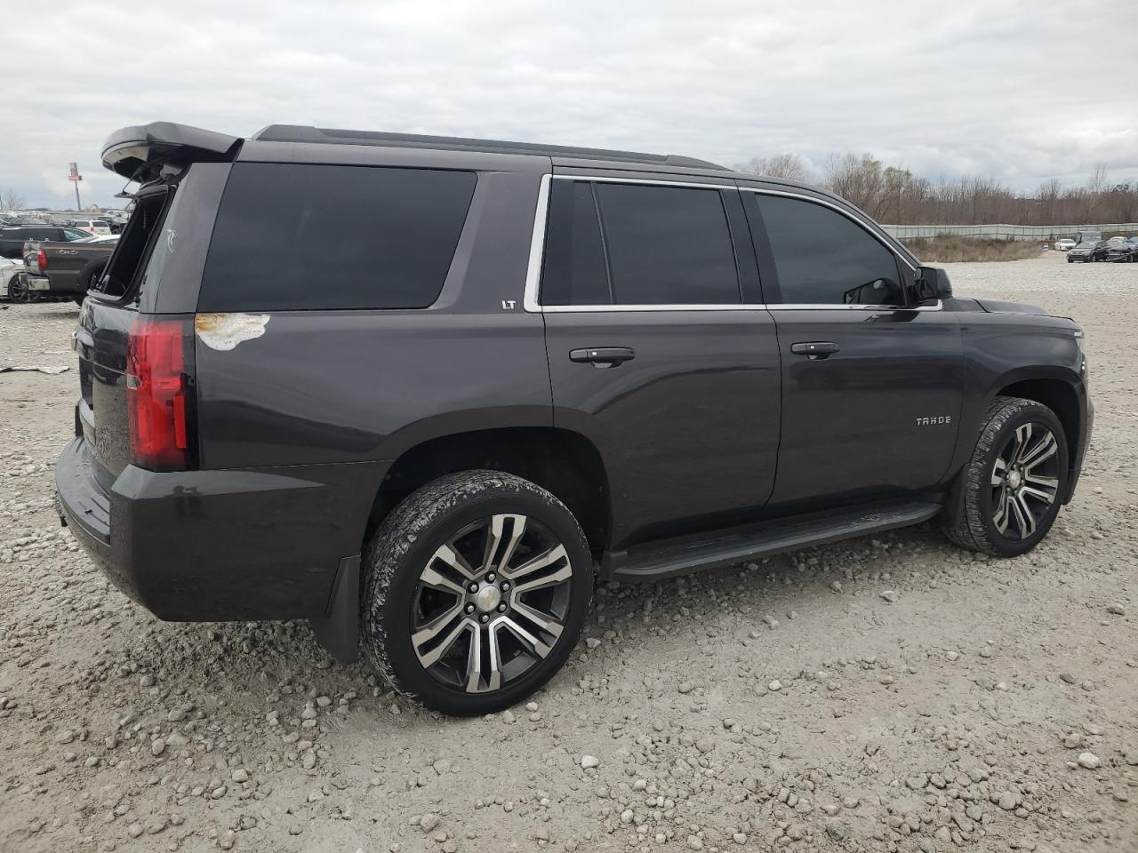 2017 Chevrolet Tahoe - Image 3
