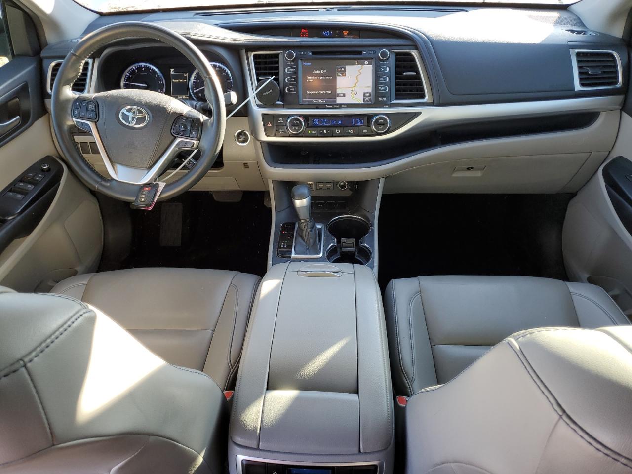 2019 Toyota Highlander - Image 8