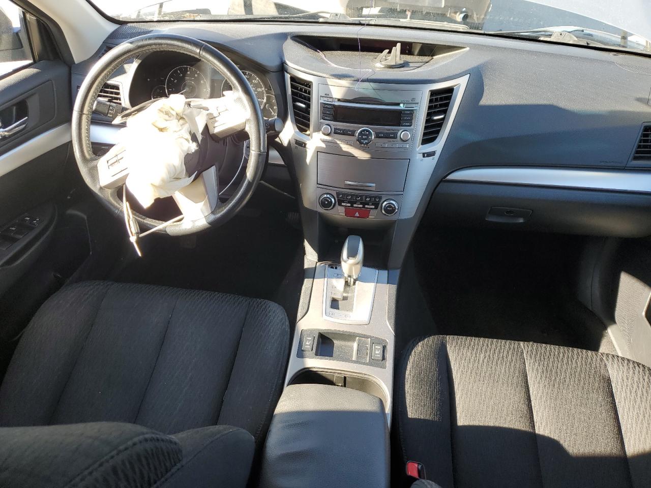2011 Subaru Outback - Image 8