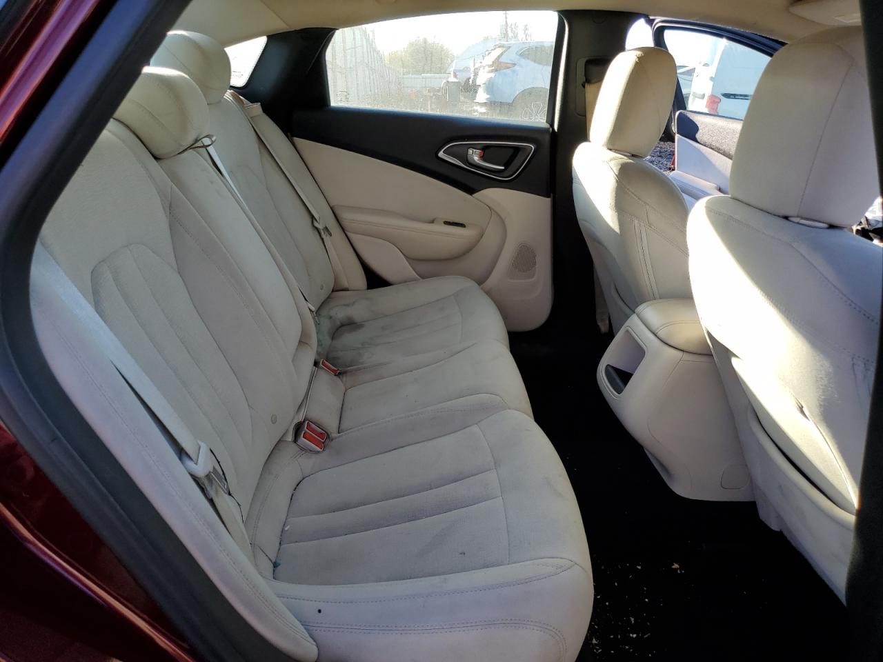 2015 Chrysler 200 - Image 11