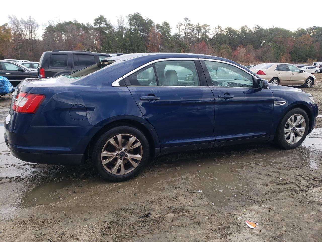 2012 Ford Taurus - Image 3