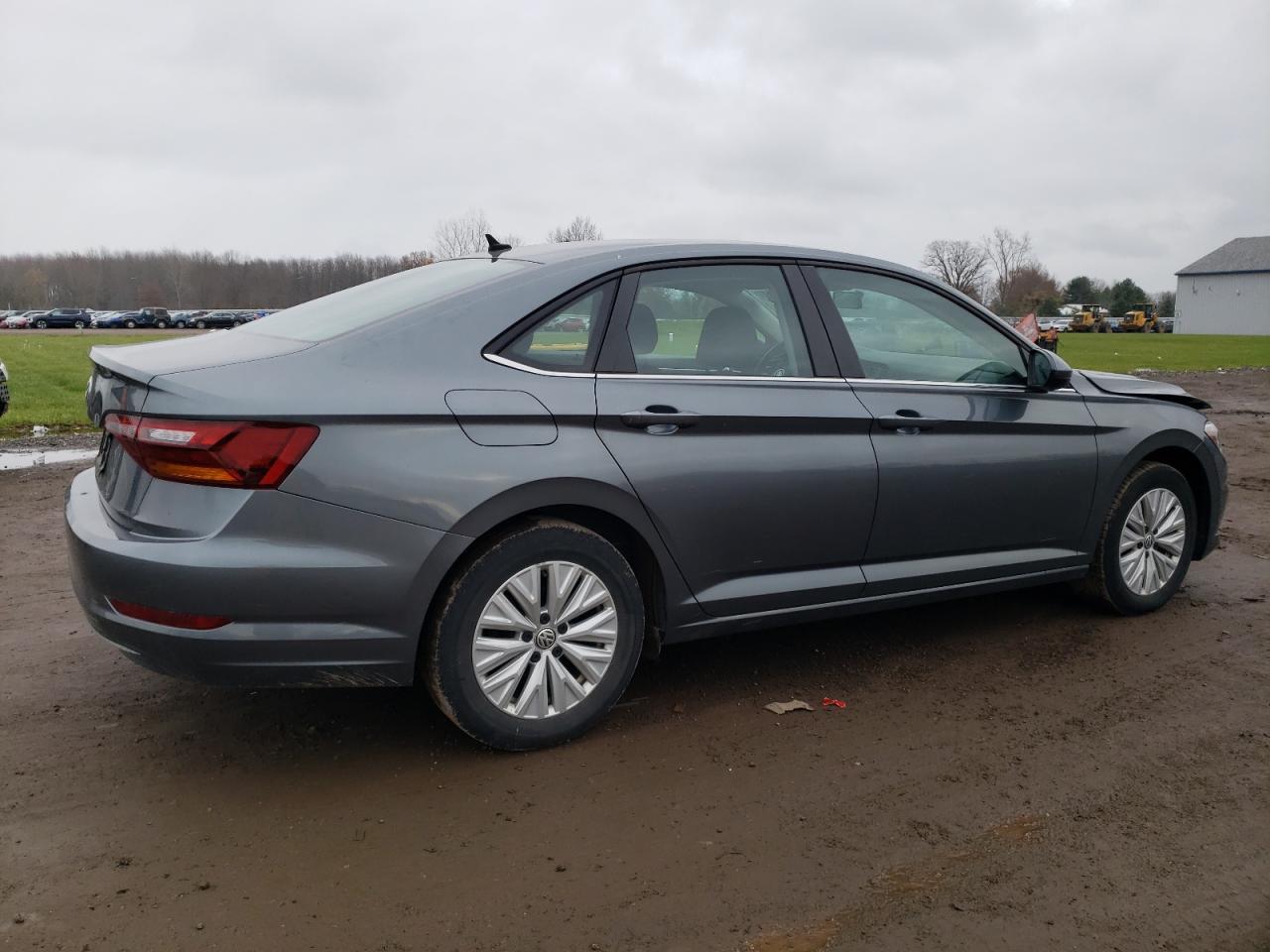 2019 Volkswagen Jetta - Image 3