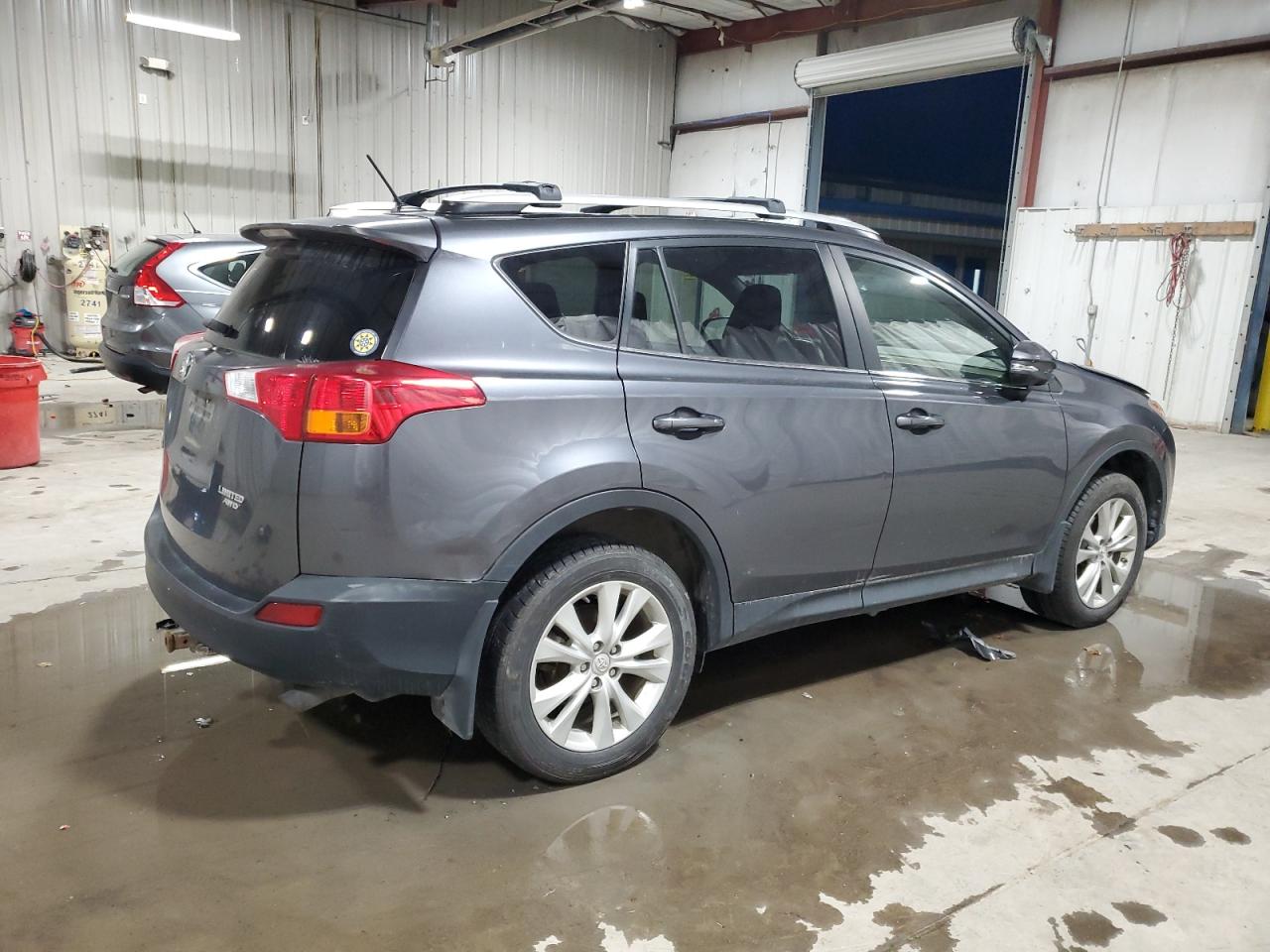 VIN JTMDFREV9ED070850 2014 TOYOTA RAV4 no.3