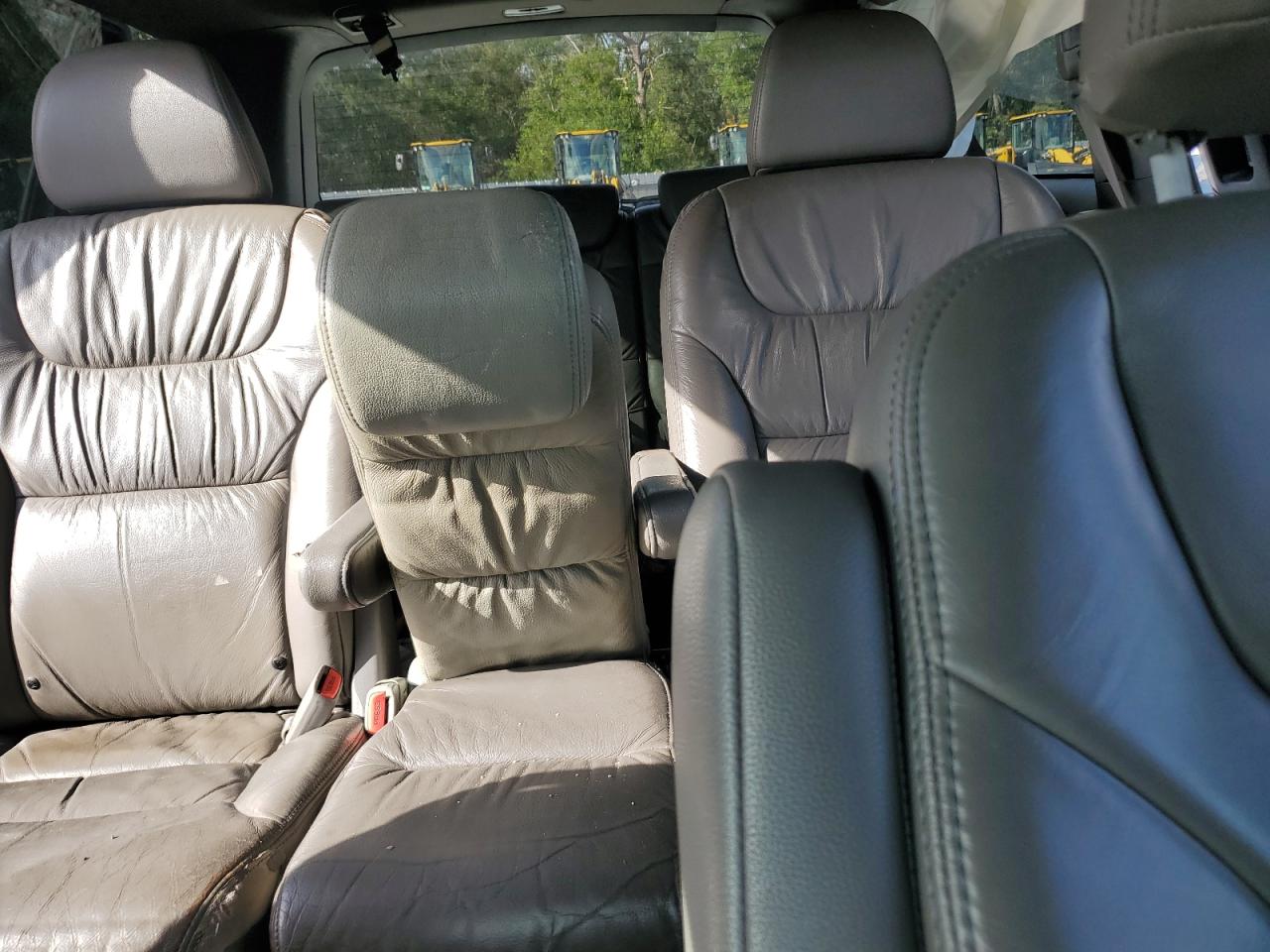 2008 Honda Odyssey - Image 10