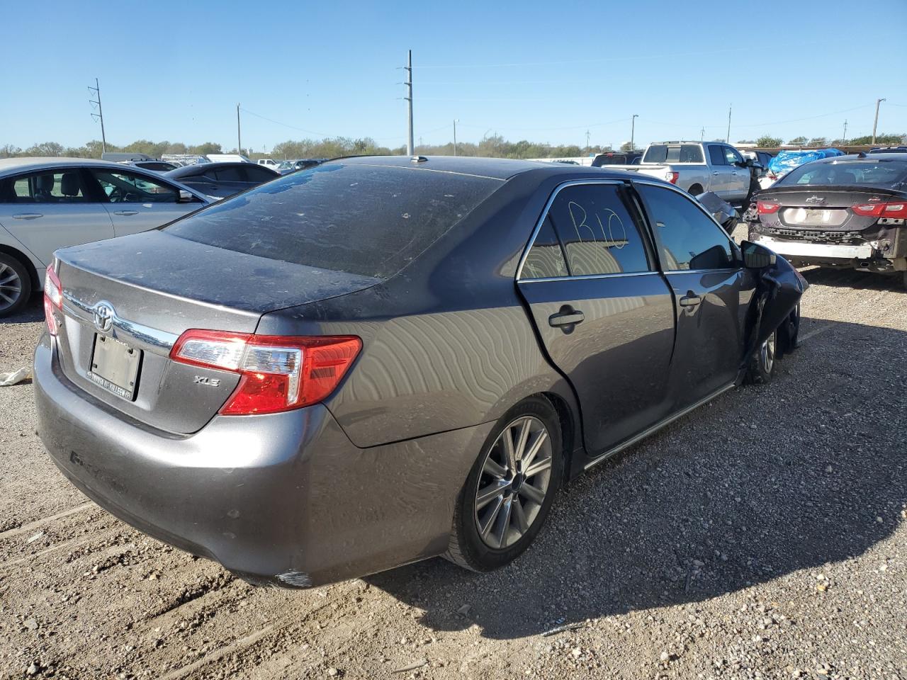 2014 Toyota Camry - Image 3
