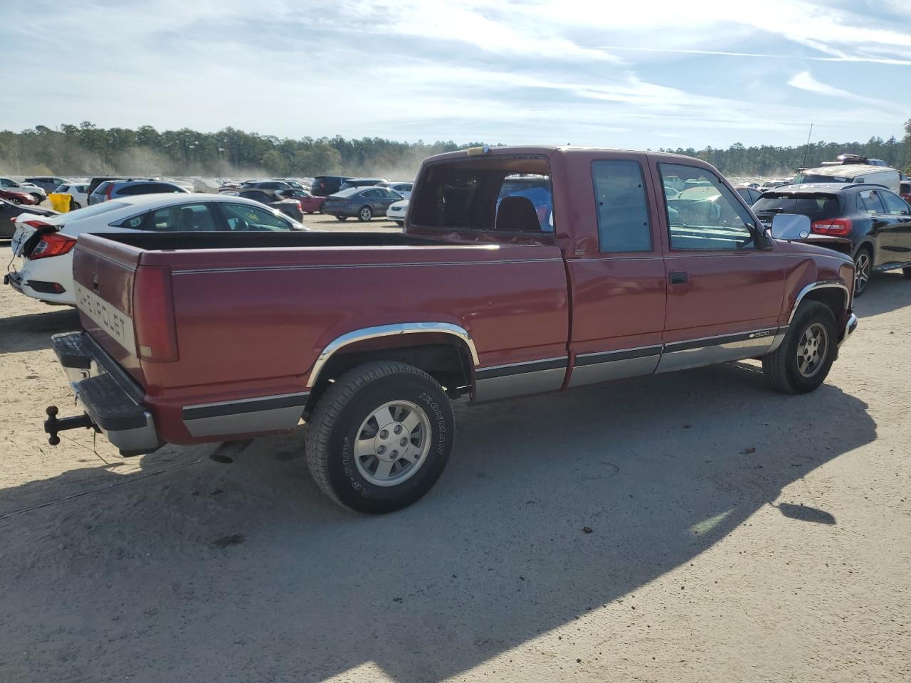 1992 Chevrolet GMT-400 - Image 3