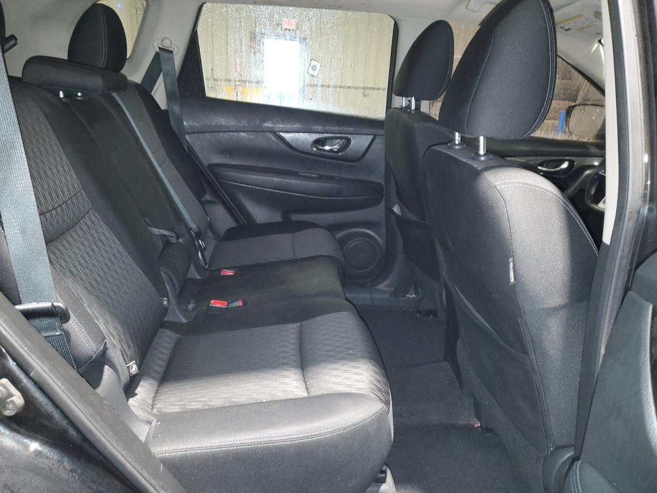 2017 Nissan Rogue - Image 11