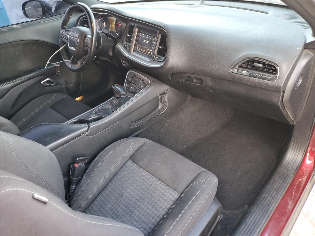 2019 Dodge Challenger - Image 8
