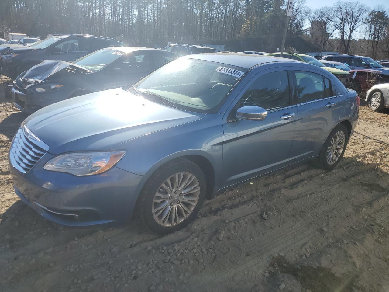 2011 Chrysler 200 Limited for Sale in North Billerica, MA - Minor Dent/Scratches
