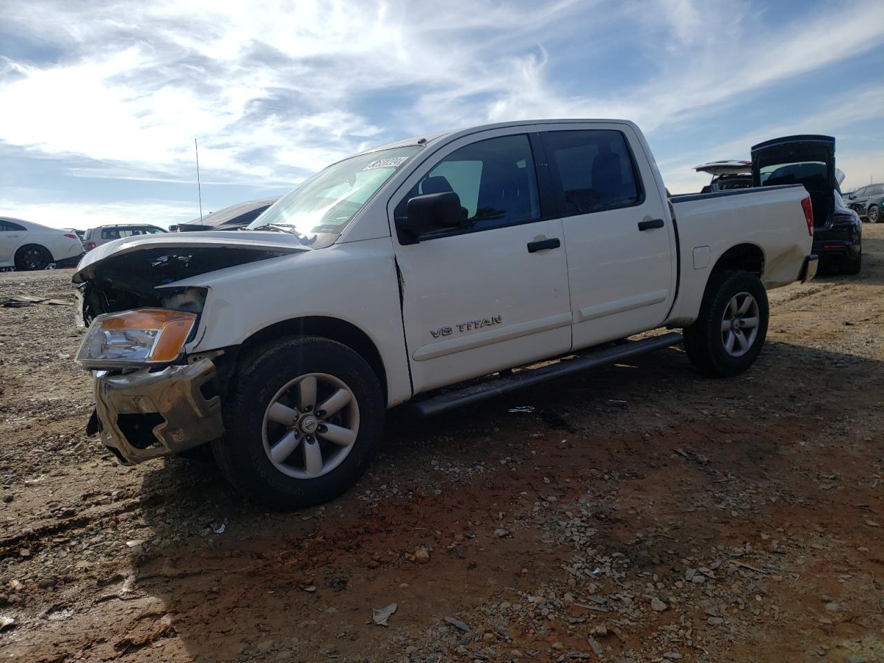 VIN 1N6AA0EK1DN307498 2013 NISSAN TITAN no.1