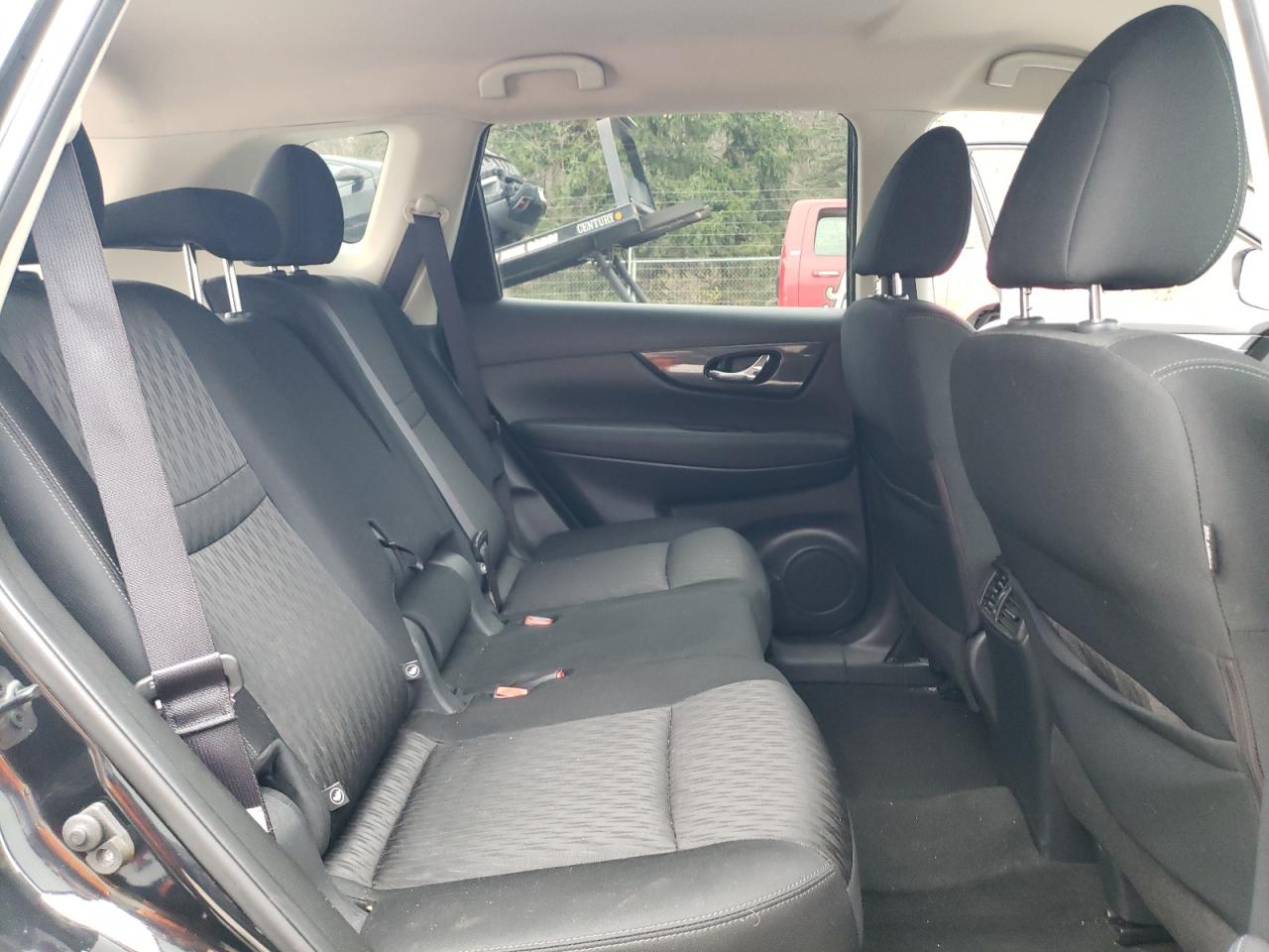 2017 Nissan Rogue - Image 11